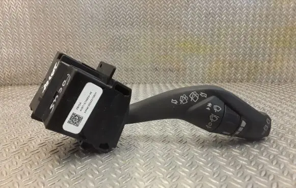 Ford Focus Wiper speed switch AV6T17A553AE