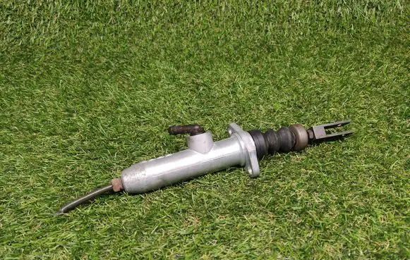 Audi 80 90 S2 B4 Clutch master cylinder 893721401B