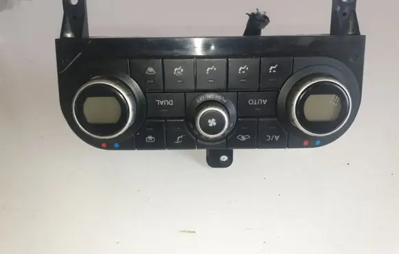 Nissan Qashqai Climate control unit 27500BR45B