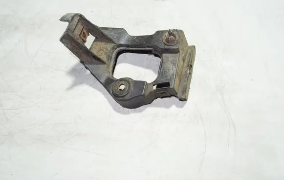 Audi A6 S6 C5 4B Fender mounting bracket 4B0853922B