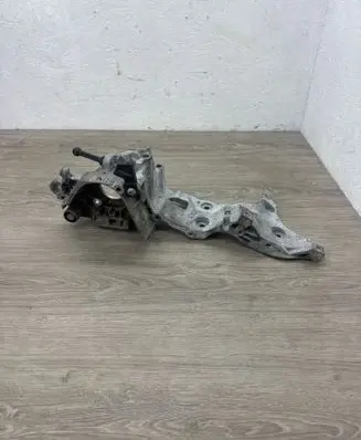 Audi A6 S6 C7 4G Generator/alternator bracket 04L903143B