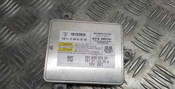 Porsche Macan (95B) Xenon control unit/module 99161832303