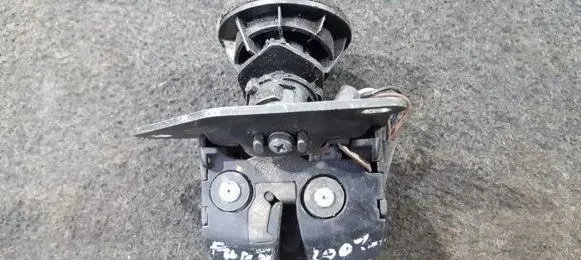 Fiat Punto (188) Tailgate/trunk/boot lock/catch/latch