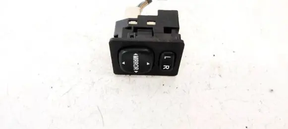 Toyota Yaris Wing mirror switch 769746C