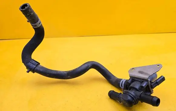 Lynk u0026 co 01 Electric auxiliary coolant/water pump 8888038596 31461924