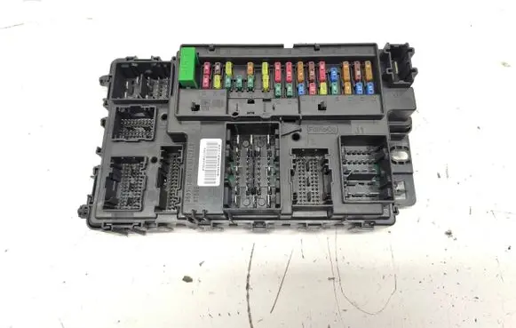 Ford Mondeo MK V Fuse module DG9T14B476B A2C7438281050