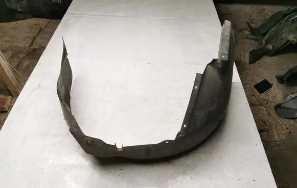 Audi A6 S6 C5 4B Front wheel arch liner splash guards 4B0821172C