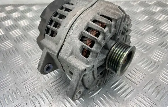 Mercedes-Benz C W205 Generator/alternator A0009068302 17W7
