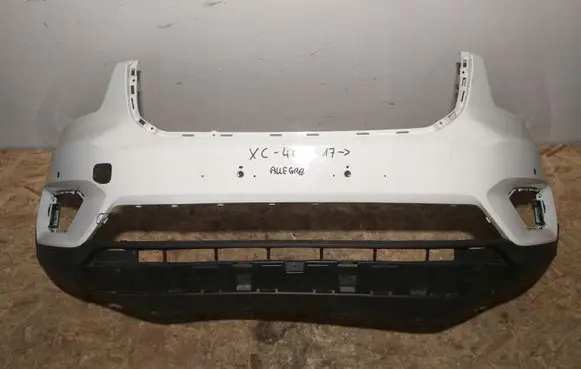 Volvo XC40 Front bumper 31449359