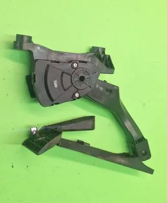 Hyundai i40 Accelerator throttle pedal 327272T900