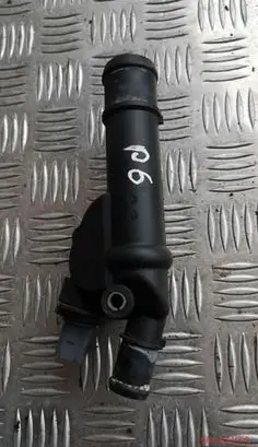 Volkswagen PASSAT B6 Engine coolant pipe/hose 03g121182b