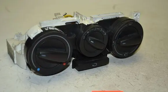 Volkswagen Golf IV Climate control unit 1J0819045F 901511200000 6578