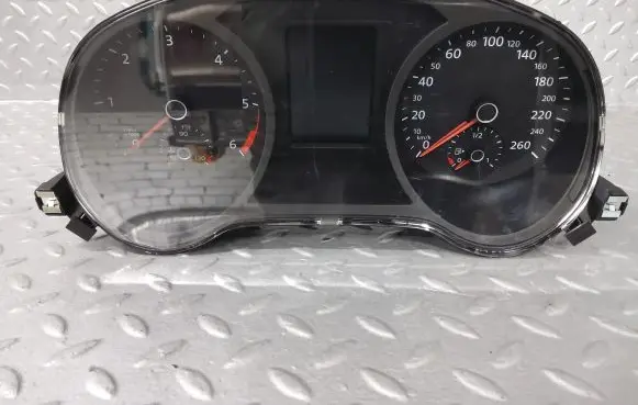 Volkswagen Jetta VI Speedometer (instrument cluster) 5C6920876A