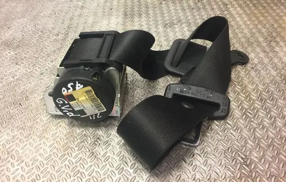 Mercedes-Benz E W211 Middle seatbelt (rear) A6421400087 2118607785