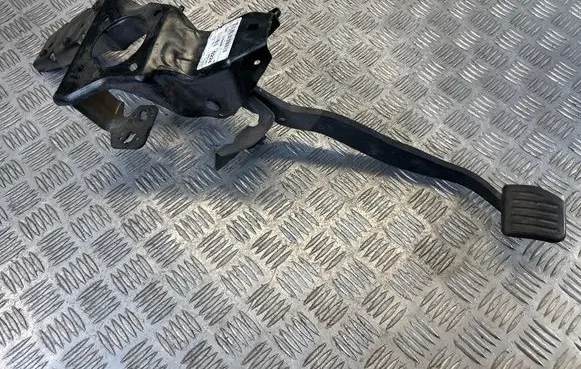 Ford Mondeo MK IV Brake pedal 7G9N2D094NB