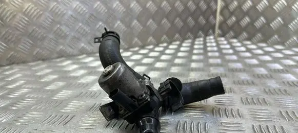 Mercedes-Benz E W212 Coolant heater control valve A6512032182