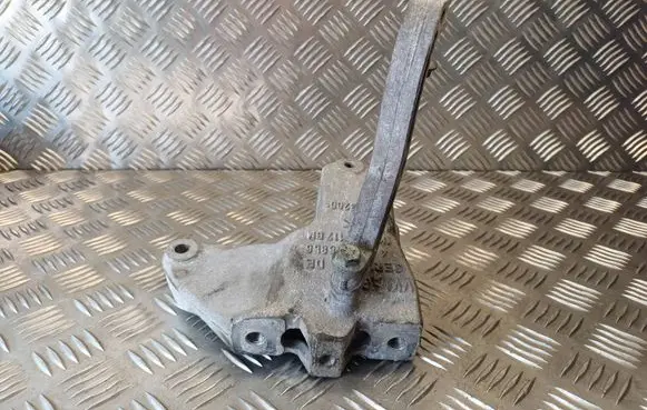 Skoda Octavia Mk2 (1Z) Gearbox mounting bracket 1K0199117BM