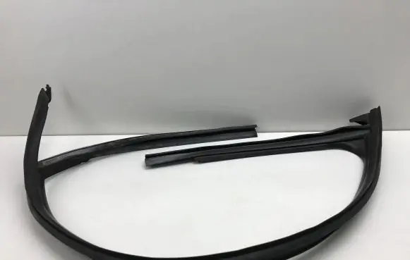 Audi A3 S3 8V Rubber seal front door window/glass 8V4837440A