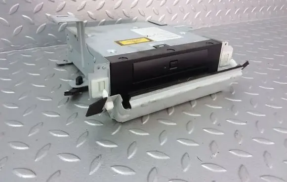 Subaru B9 Tribeca Radio/CD/DVD/GPS head unit 86271XA02A Y34193271