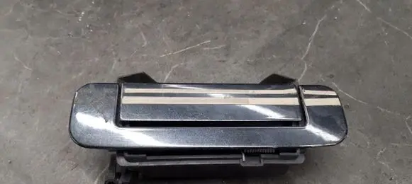 Audi A4 S4 B5 8D Rear door exterior handle 4a0839205