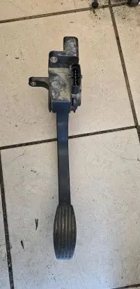 Iveco Daily 35.8 - 9 Accelerator throttle pedal 0281002360