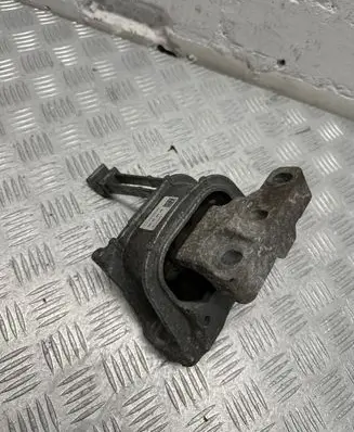 Audi A3 S3 8V Engine mount bracket 5Q0199262DB 28022014