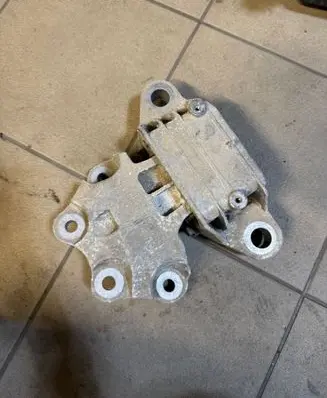 Ford Focus Engine mounting bracket AS19Cu3fe
