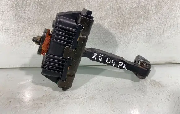 BMW X5 E53 Front door check strap stopper