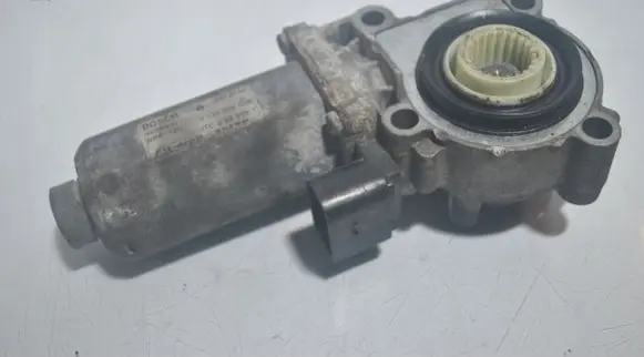 Land Rover Discovery 3 - LR3 Gearbox-reducer motor 0130008508