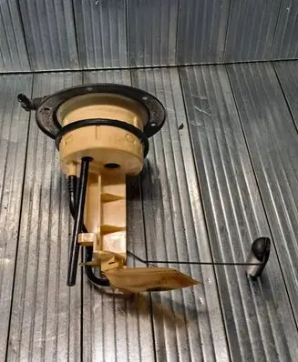 Suzuki Liana Fuel level sensor 