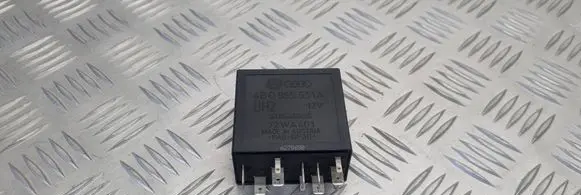 Audi A6 S6 C5 4B Window wiper interval relay 4B0955531A