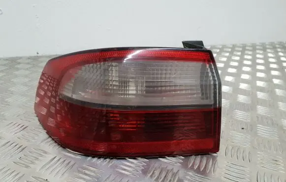 Renault Laguna II Rear/tail lights 8200002473
