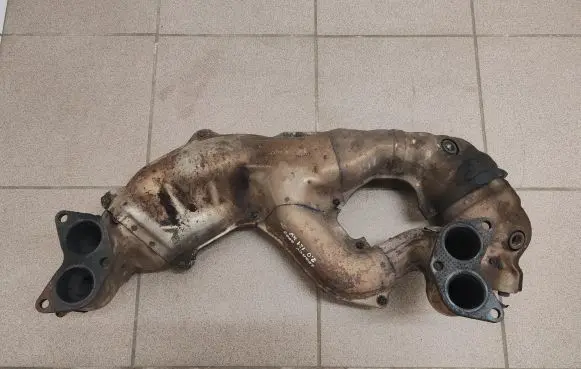 Subaru Legacy Exhaust manifold