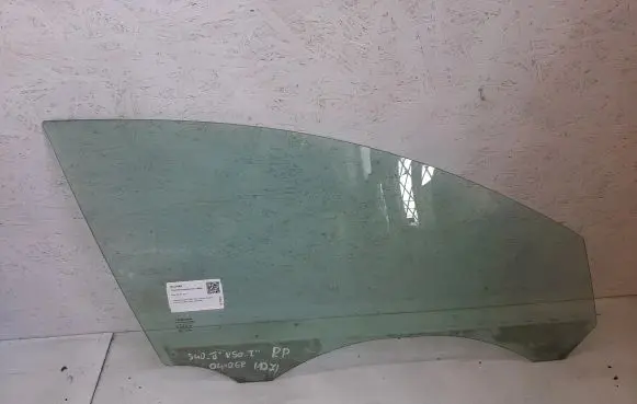 Volvo V50 Front door window glass four-door