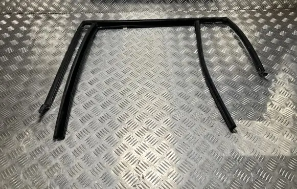 BMW X3 G01 Rear door windshield rail TM26085