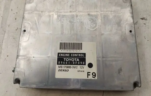 Toyota Corolla Verso AR10 Engine control unit/module MB1758007612 896610F090