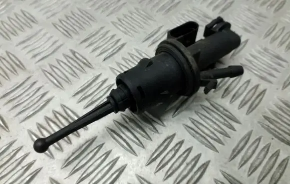 Volkswagen Golf V Clutch master cylinder 1K0721388K