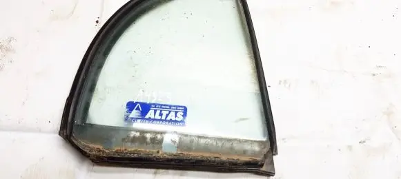 Honda Civic Rear vent window glass 