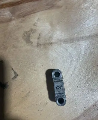 Mitsubishi Pajero Camshaft holder 