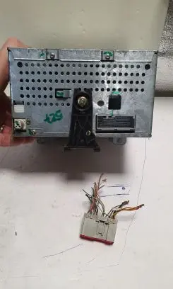 Ford Fusion Sound system wiring loom 2S6118C815AG 4500RDS