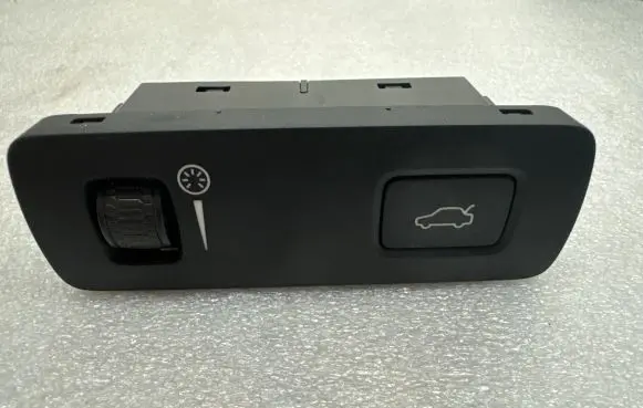 Volvo XC90 Tailgate/boot open switch button 31443873