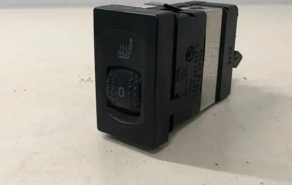 Volkswagen PASSAT B5 Seat heating switch 3B0963563C 3B0963564C