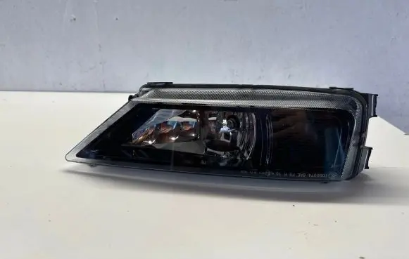 Volkswagen Tiguan Front fog light 5NA941700B 10472080000