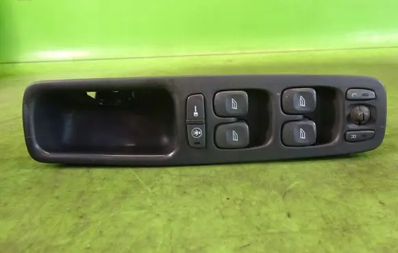 Volvo S80 Quarter vent window switch 8622039