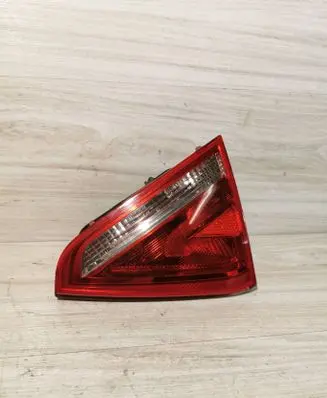 Audi A5 8T 8F Tailgate rear/tail lights 8T0945094 AU484