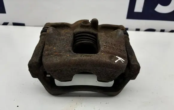 Mercedes-Benz GLA W156 Front brake caliper A24637