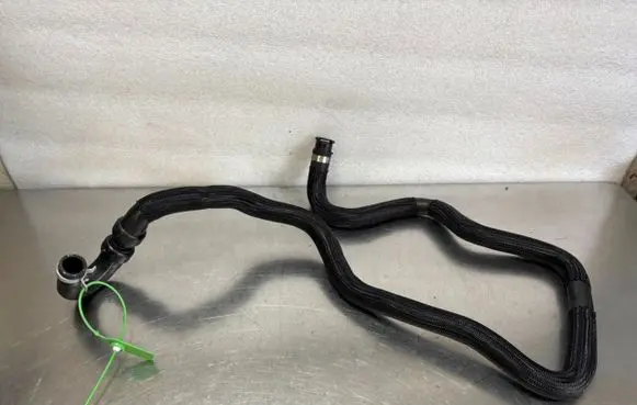 Renault Trafic III (X82) Engine coolant pipe/hose 110613261R