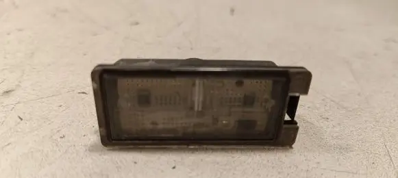 Jeep Grand Cherokee Number plate light 89WXP597