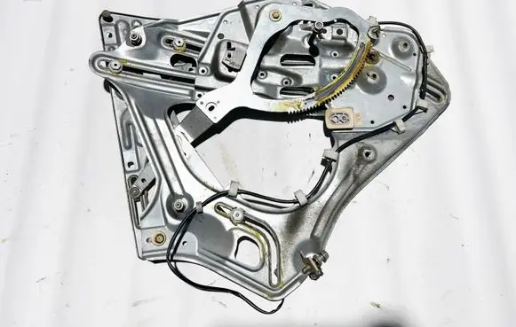 BMW 8 E31 Rear window lifting mechanism without motor 8123233 51378123233