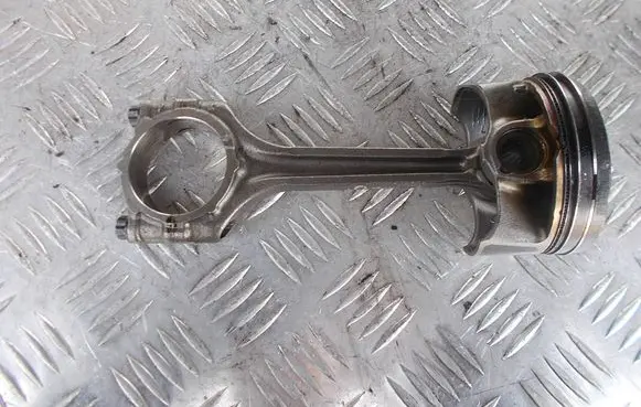 Hyundai Tucson IV NX4 Piston with connecting rod PD88